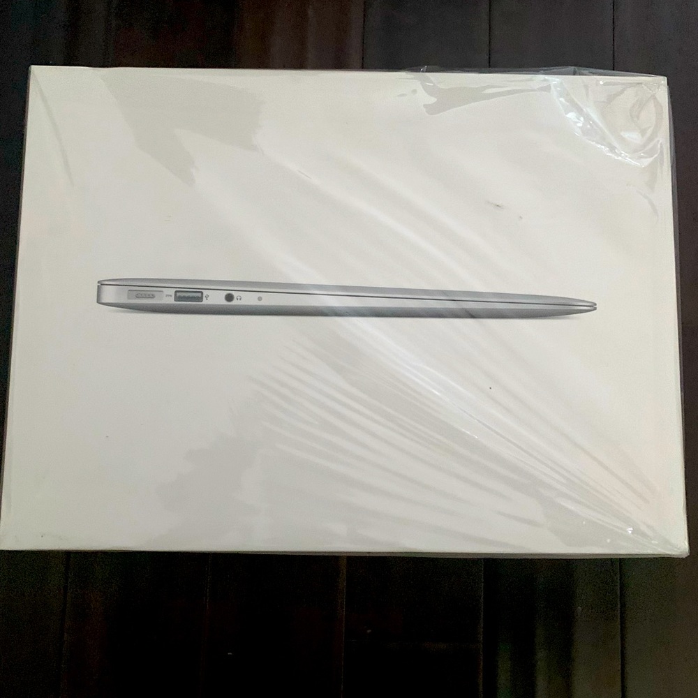 MacBook Air box